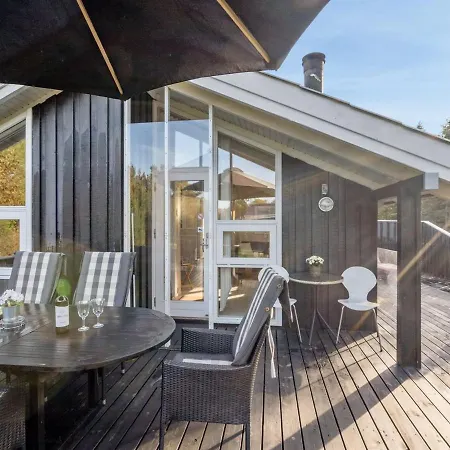 Peter - 400m From The Sea By Interhome * Hals