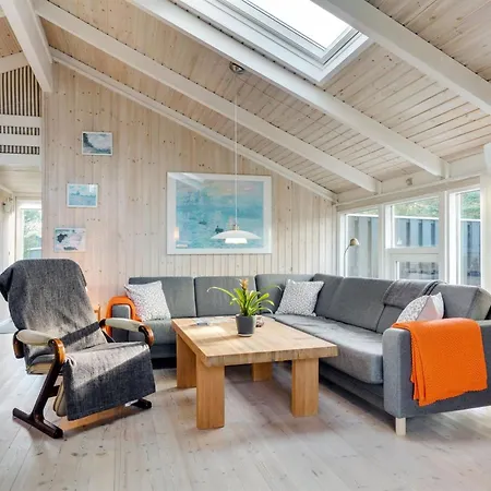Peter - 400m From The Sea By Interhome *